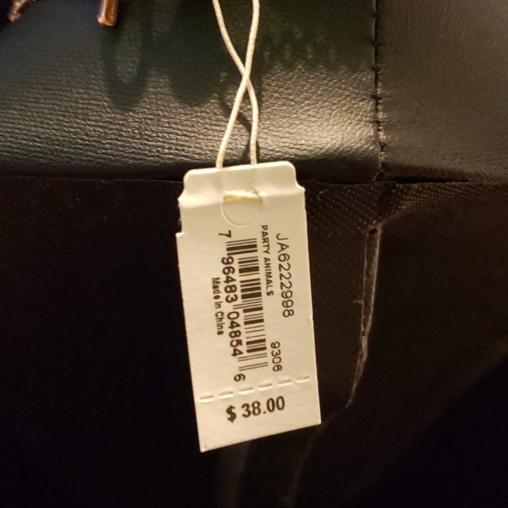 Fossil  Necklace - Picture 4 of 4